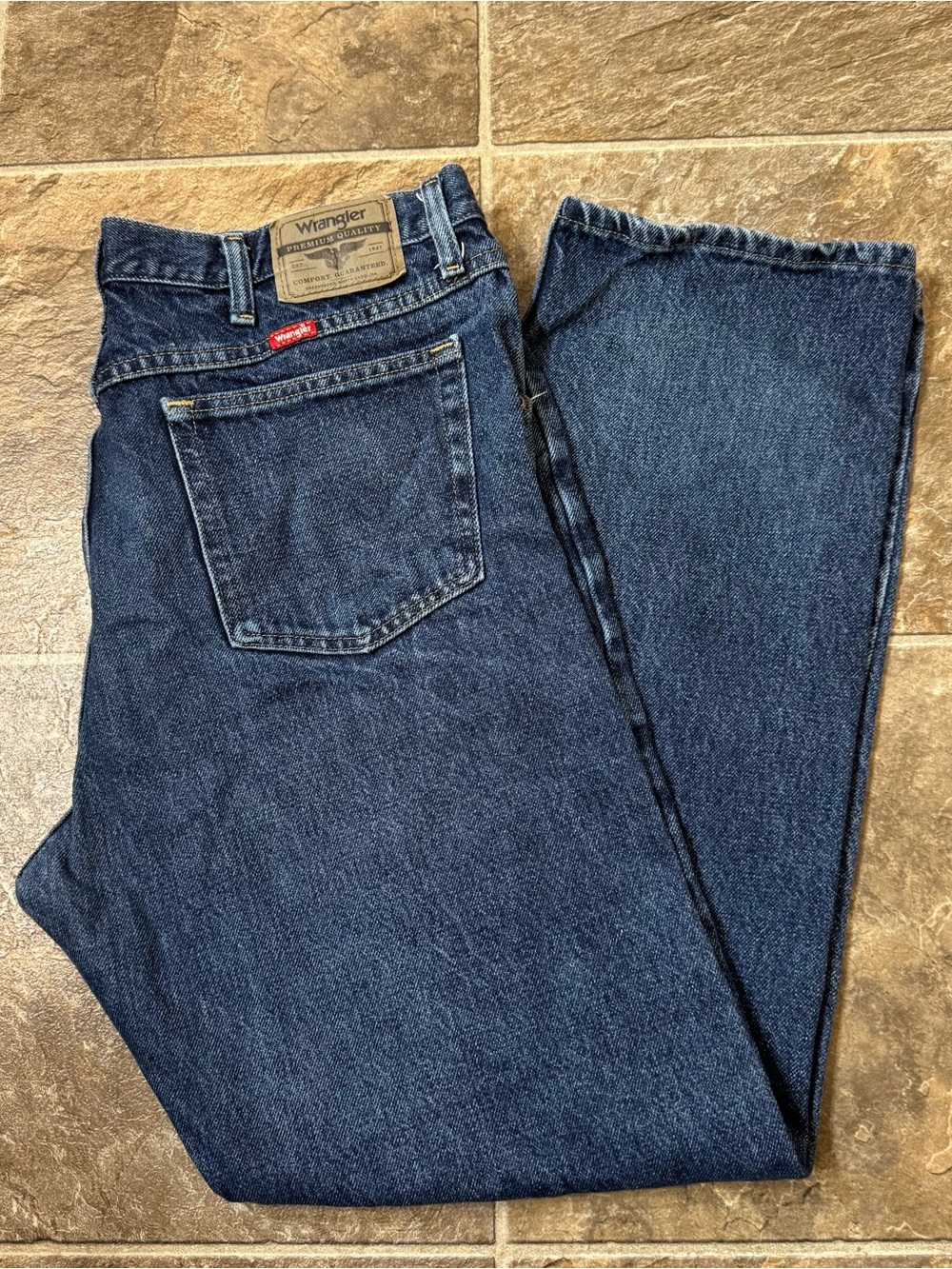 Wrangler 20x Jeans Men’s 38x32 Blue Medium Wash Straight Leg Relaxed Fit